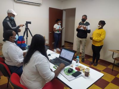 Emprendedores de zona urbana y rural presentan modelo de negocio ante jurado de la Alcaldía Distrital y Gobernación del Valle
