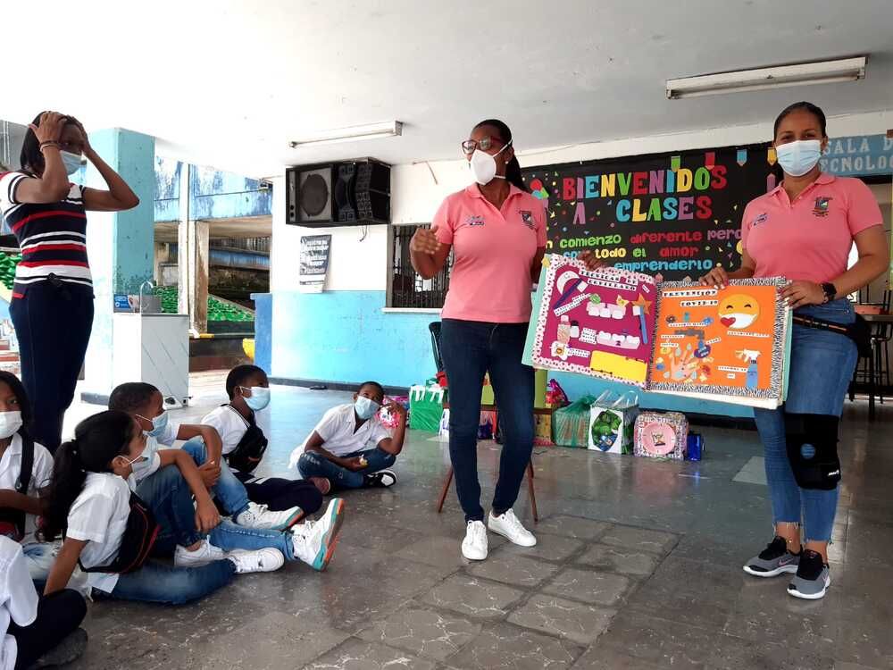 Colegio Simón Bolívar fue priorizado para conmemorar el Día Nacional del Cepillado por parte de la Secretaría de Salud