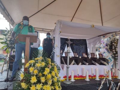 En un acto de reparación se entregaron los cuerpos de cincos pescadores desaparecidos a sus seres queridos