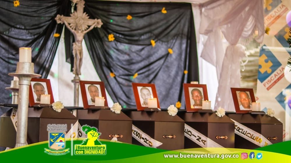 En un acto de reparación se entregaron los cuerpos de cincos pescadores desaparecidos a sus seres queridos