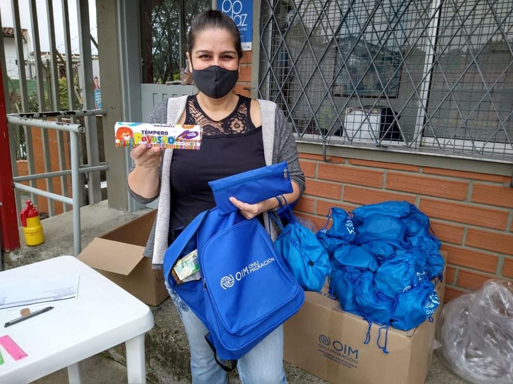 Estudiantes venezolanos que estudian en algunos colegios del distrito recibirán kits escolares de parte de la OIM y Secretaría de Educación