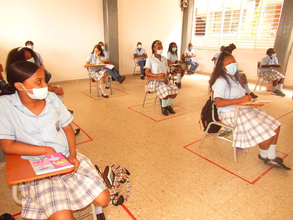 Estudiantes iniciarán clases este lunes en el distrito