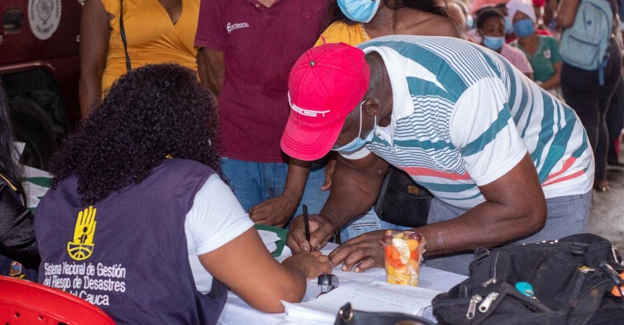 600 familias fueron beneficiadas con la entrega de 6.000 láminas en Buenaventura 