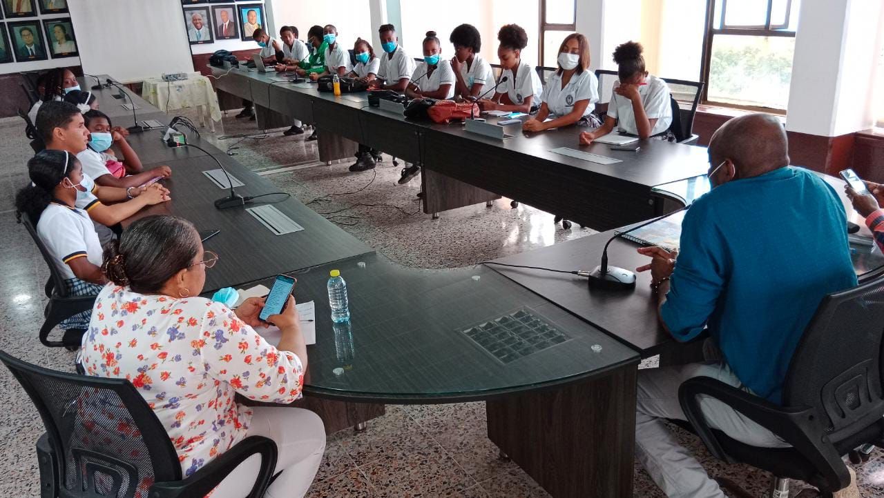 Alcalde y Secretario de Educación dieron respuesta a requerimientos de Personeros, Contralores y líderes estudiantiles