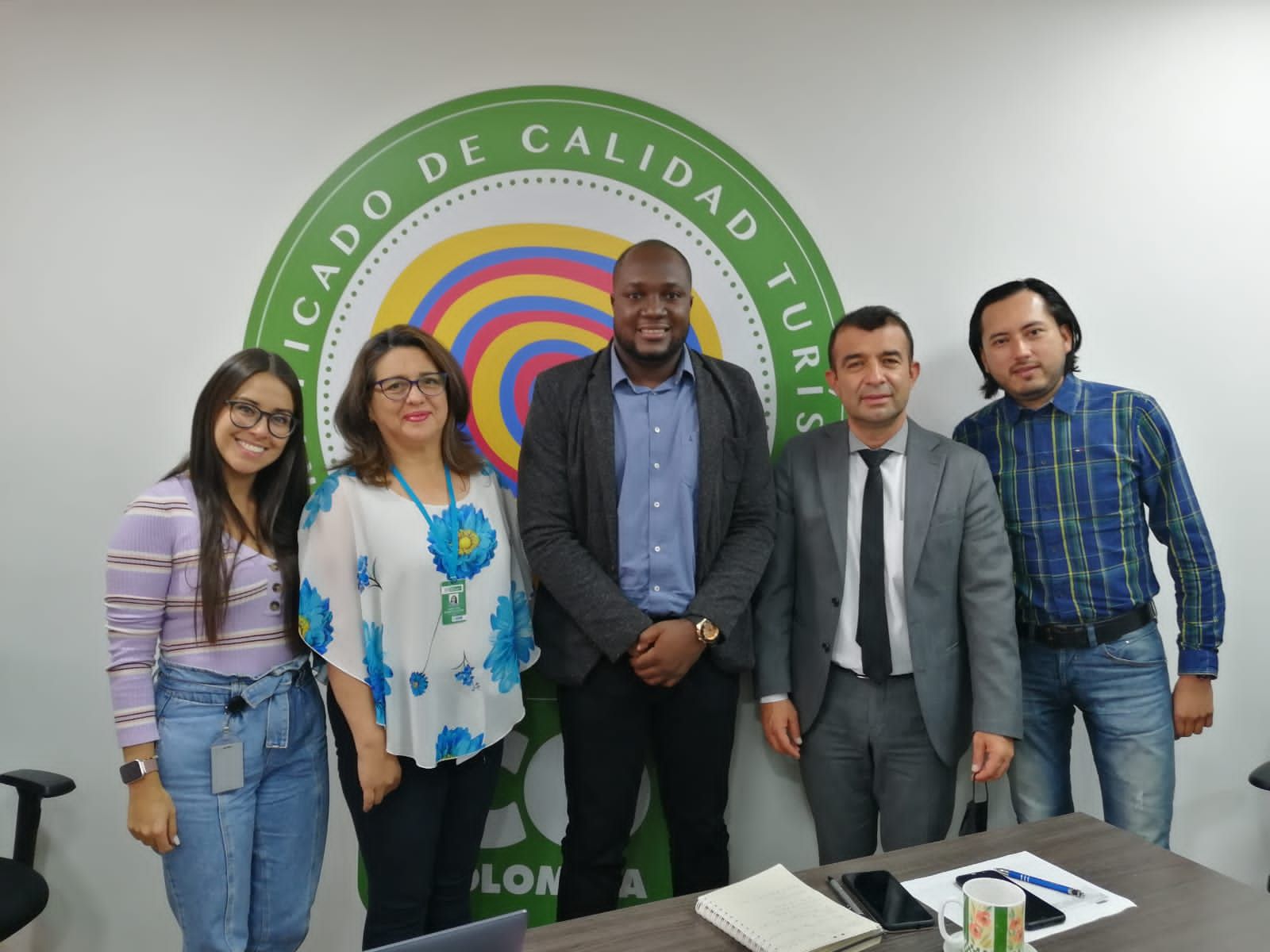 Proyecto de Bandera Azul, ordenamiento de playas, capacitaciones y otras acciones son el resultado de la visita del Secretario de Turismo a Bogotá