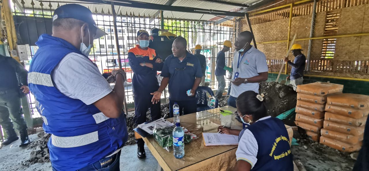 Control Físico junto a la Inspección de Policía del Jorge sellan construcción de obra en Palo Alto