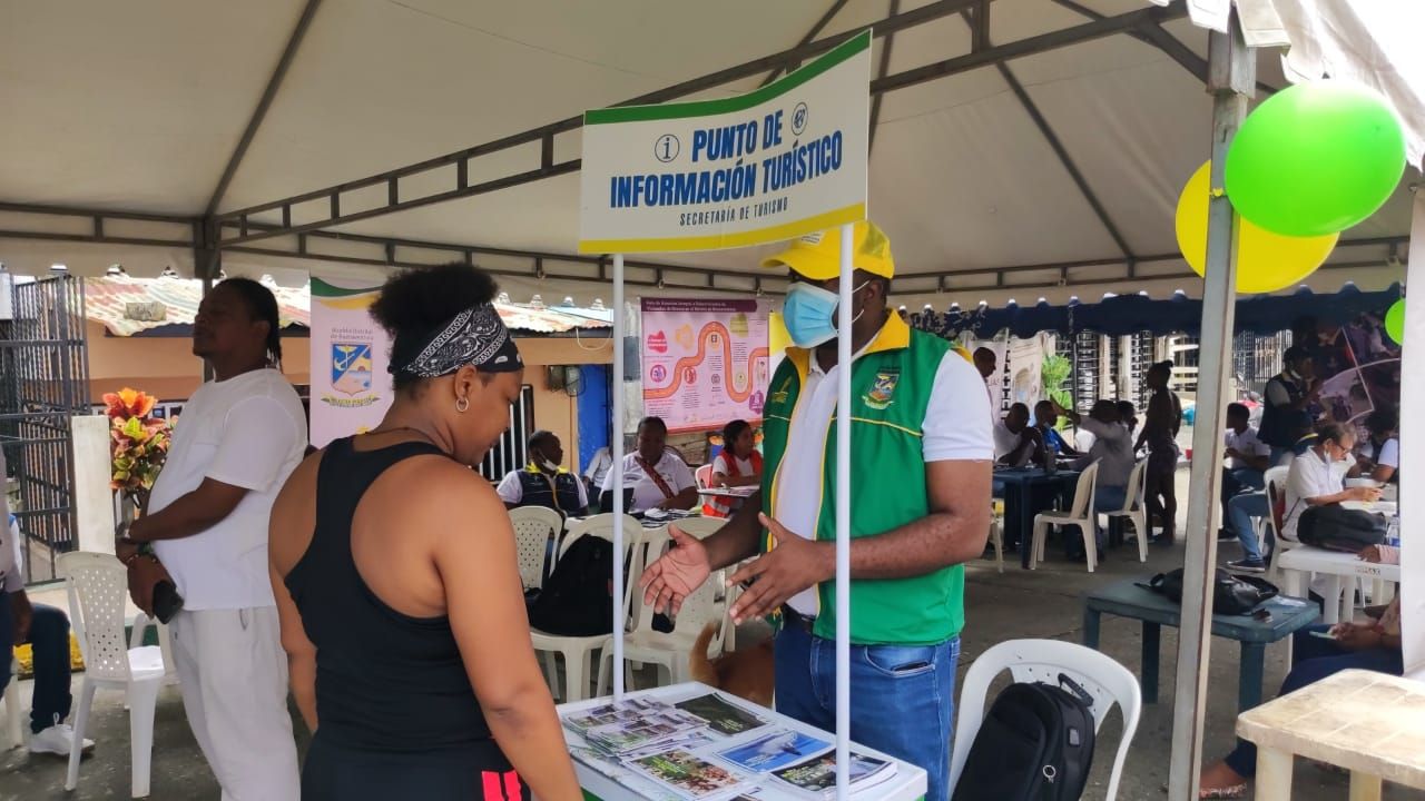 Con una gran celebración el barrio Los Pinos cumplió 41 años de fundación
