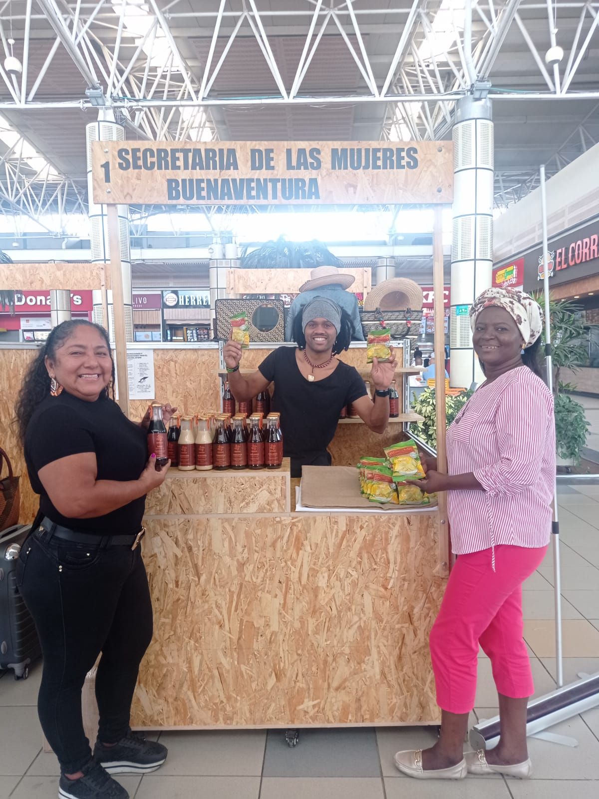Mujeres emprendedoras del Distrito se tomaron el Petronio