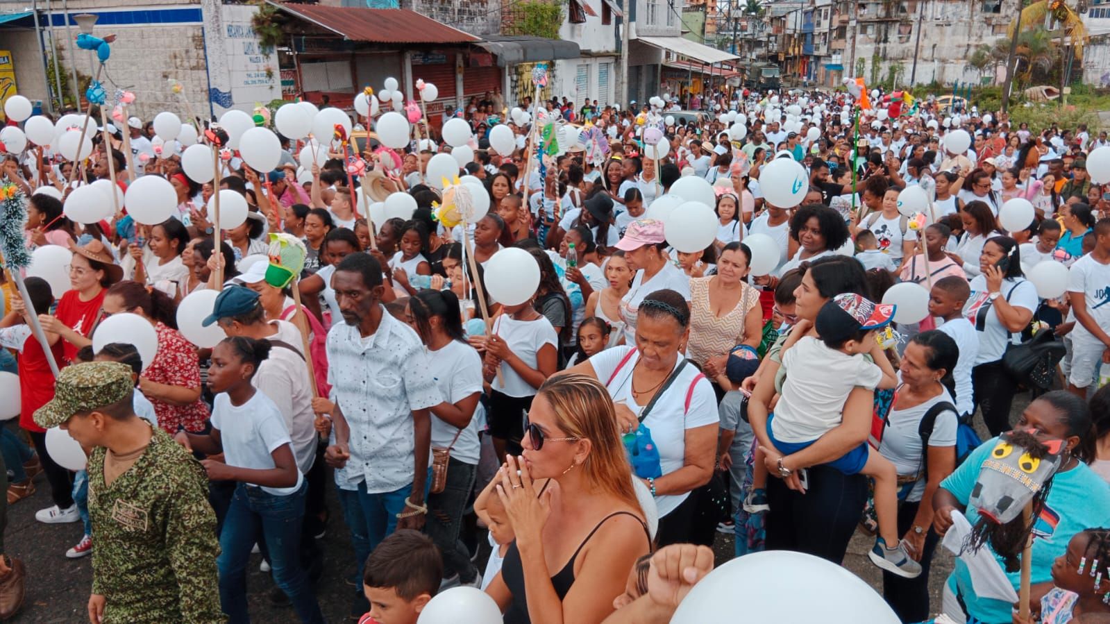 Más de 3.000 personas participaron de la Cabalgata por la Paz en Buenaventura