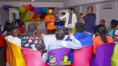 Experiencias de vida de la población LGTBIQ+ del Buenaventura en el encuentro "Arte y Transformismo como Herramienta para la Paz"