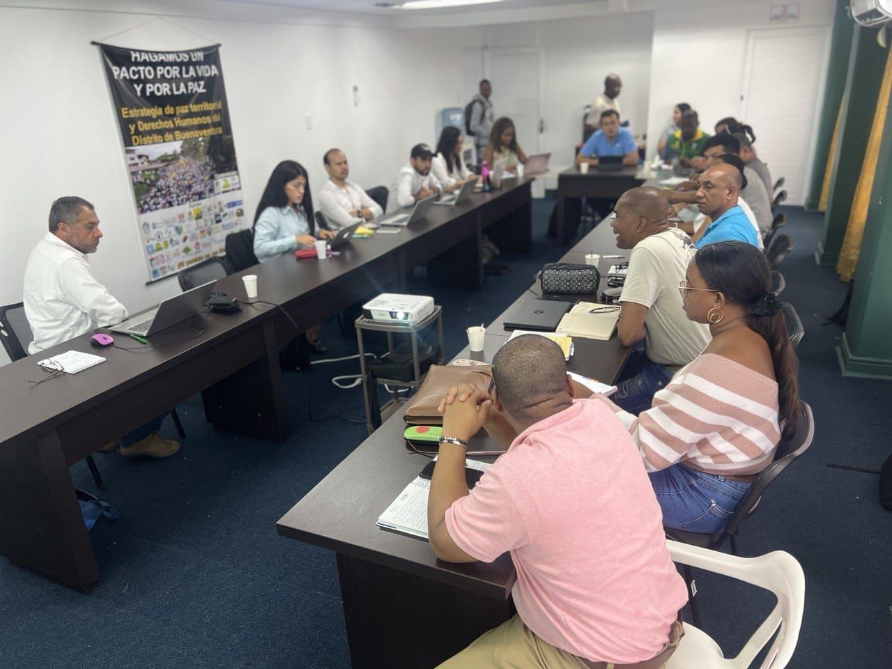 Avanza compromiso para implementar proyectos de energía alternativa en la zona rural no interconectada con el Fondo Todos Somos Pazcifico