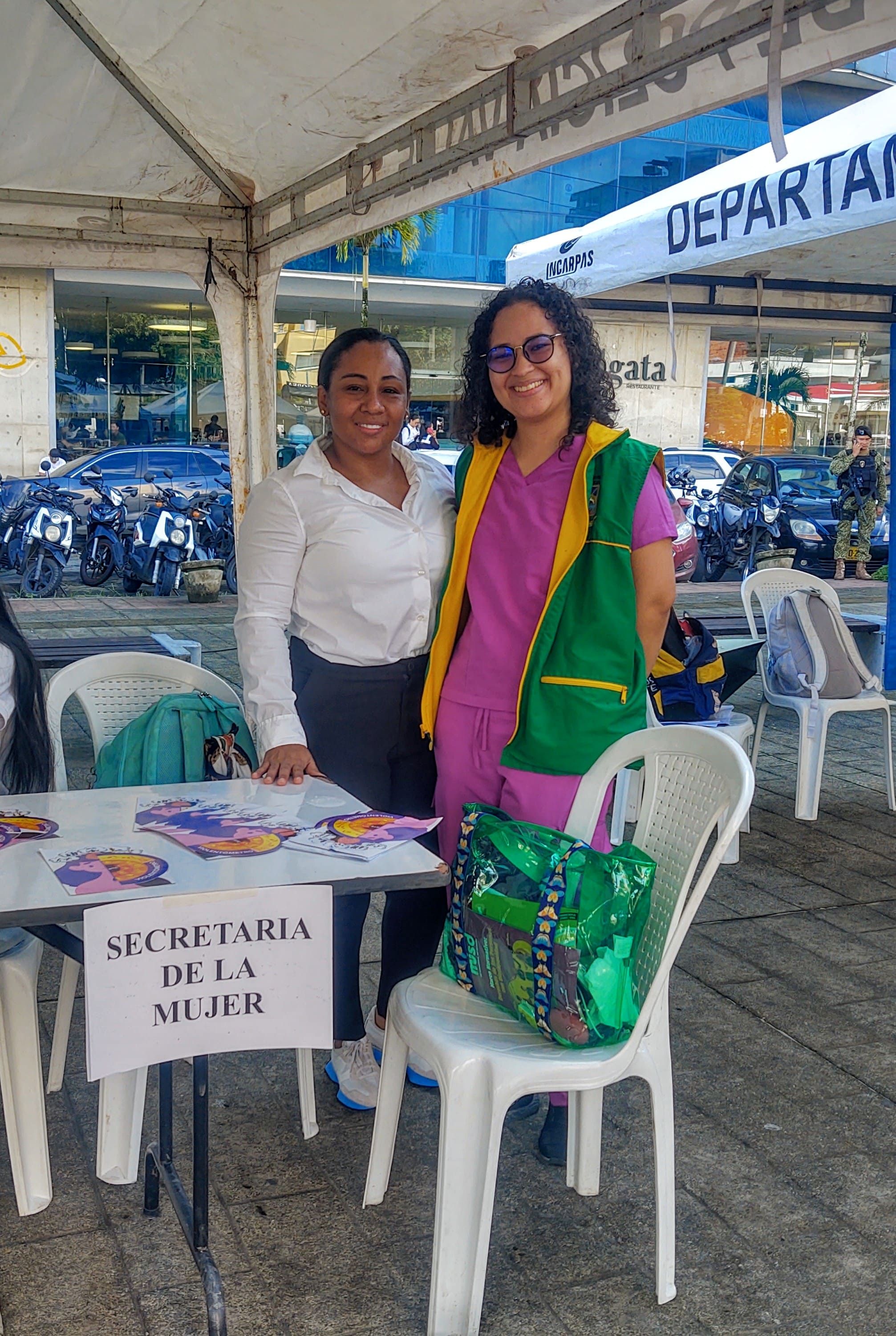  oferta de servicios a la poblaci&oacute;n en v&iacute;a del restablecimiento de derechos, prevenci&oacute;n y dem&aacute;s acciones de acompa&ntilde;amiento en el territorio.