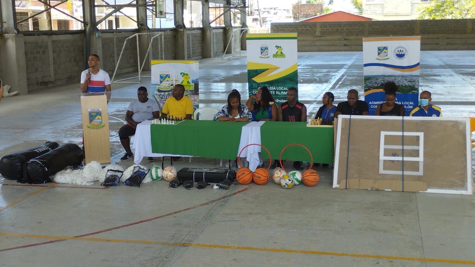 Entregaron dotación a deportistas en el Centro de Atención Integral para la Juventud - CAIJU