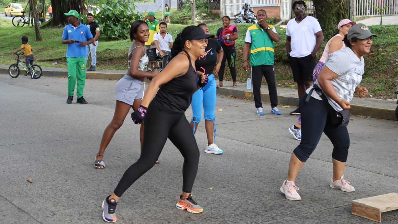 Con amplia participación de los bonaverenses se realizó Ciclo Paz en el Distrito