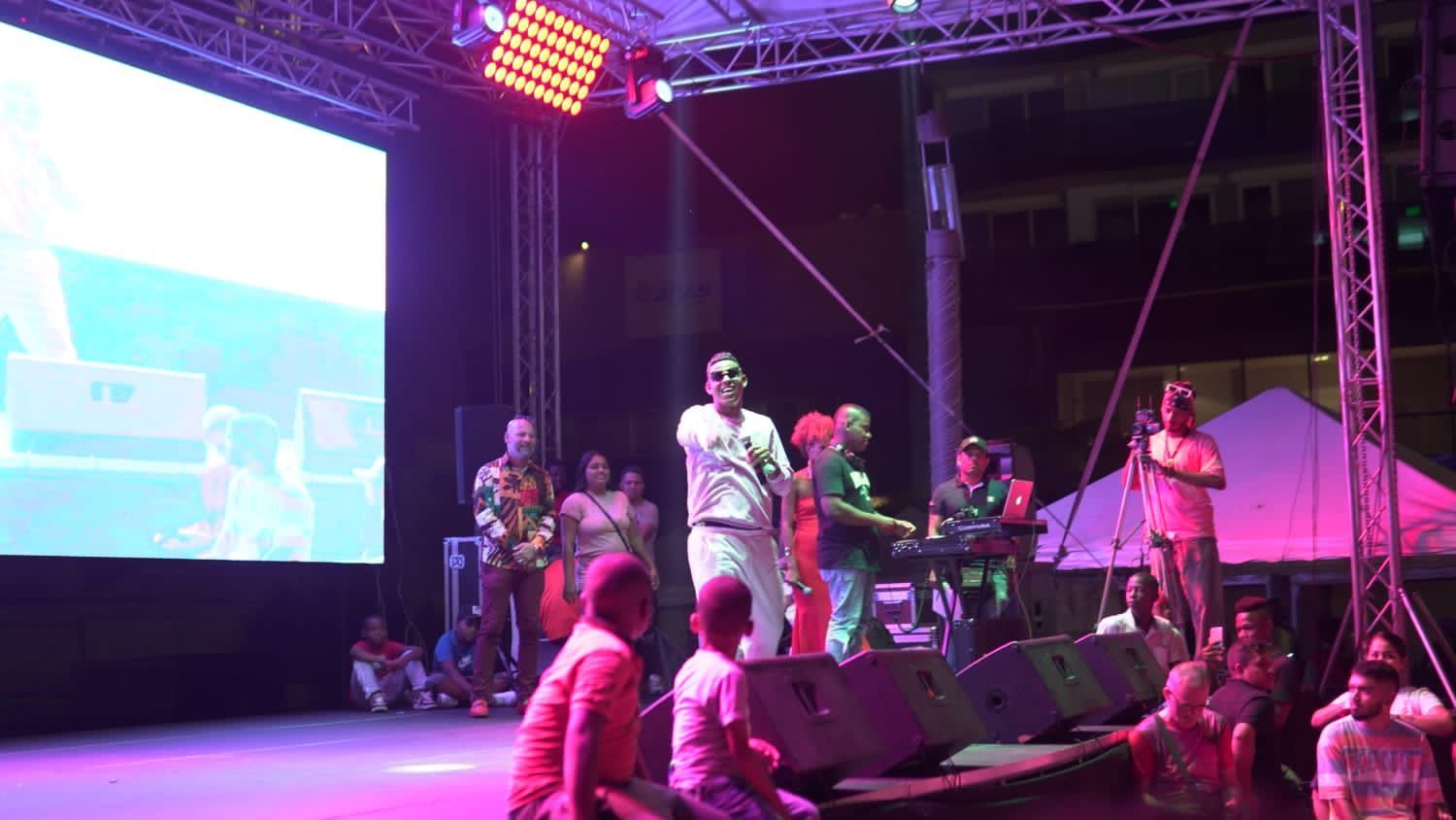  Artistas beneficiados con estudio de grabación mostraron sus talentos durante Fiestas Patronales