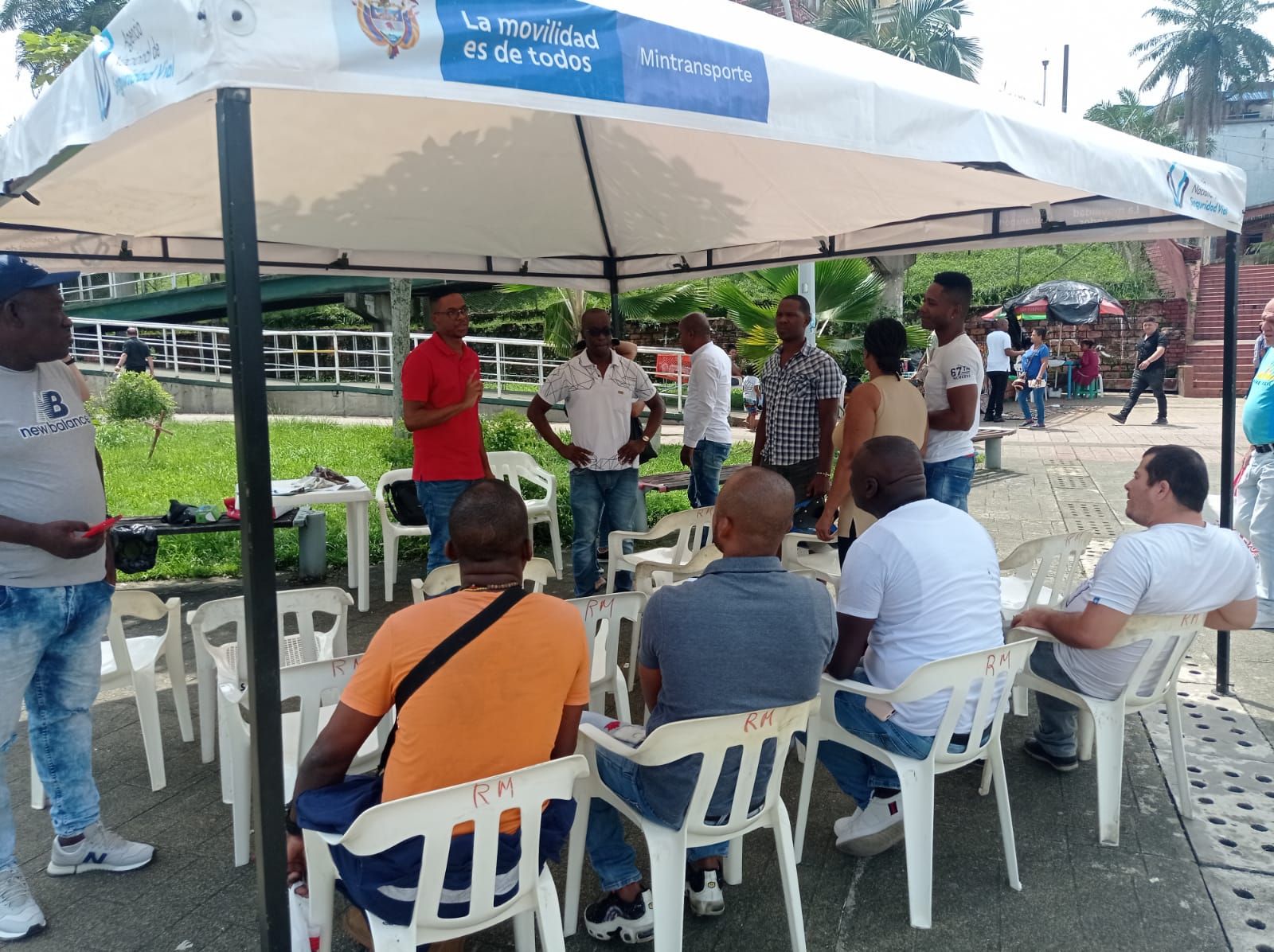 Con música típica de la región y una importante actividad se conmemoró el Día Mundial del Peatón