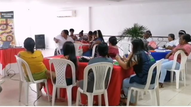 Mujeres víctimas del conflicto armado fortalecen conocimientos sobre el Auto 092/08