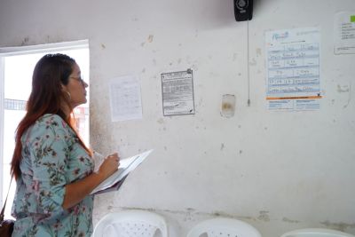 Funcionarias de la Unidad de Alimentos Para Aprender revisan en terreno la prestación del servicio del PAE