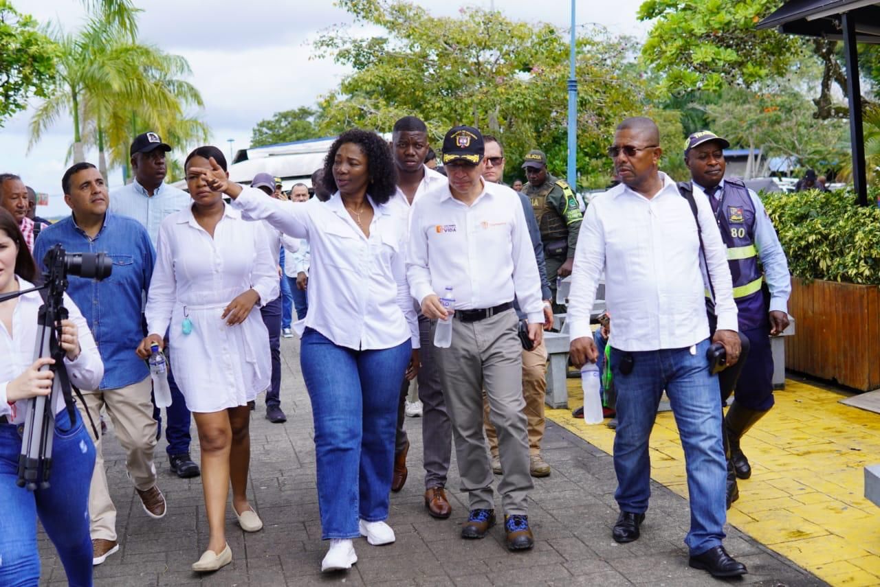 Ministerio de Transporte realizó recorrido en el Embarcadero Turístico de Buenaventura