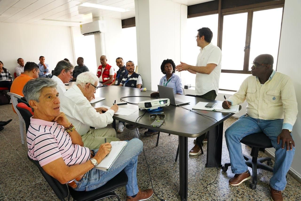 Alcaldía de Buenaventura lidera encuentro clave para impulsar proyecto de doble calzada Buga - Buenaventura