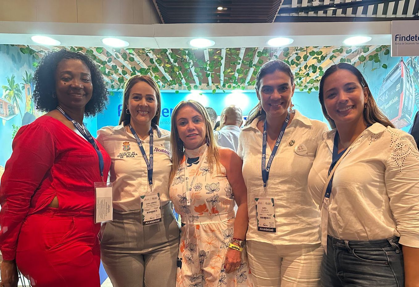 Buenaventura participa en el encuentro de alcaldes en Cartagena