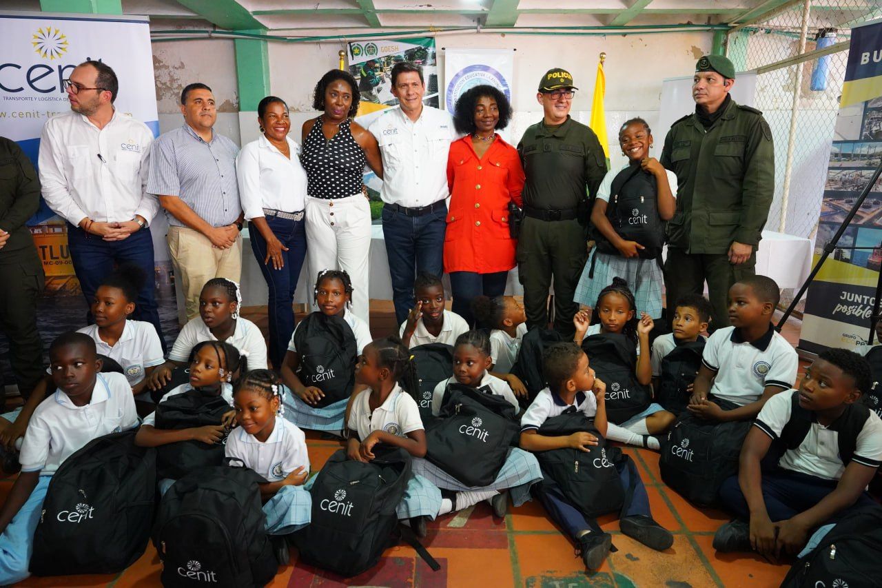 Alcaldesa Ligia del Carmen Córdoba recibió con beneplácito aporte social que hizo la empresa Cenit a la Institución Educativa La Anunciación