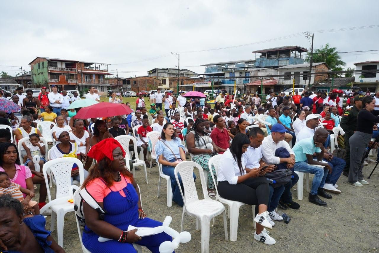 Familias del barrio San Francisco fueron favorecidos con oferta institucional, mejoramientos de vivienda y nombramiento de monitores