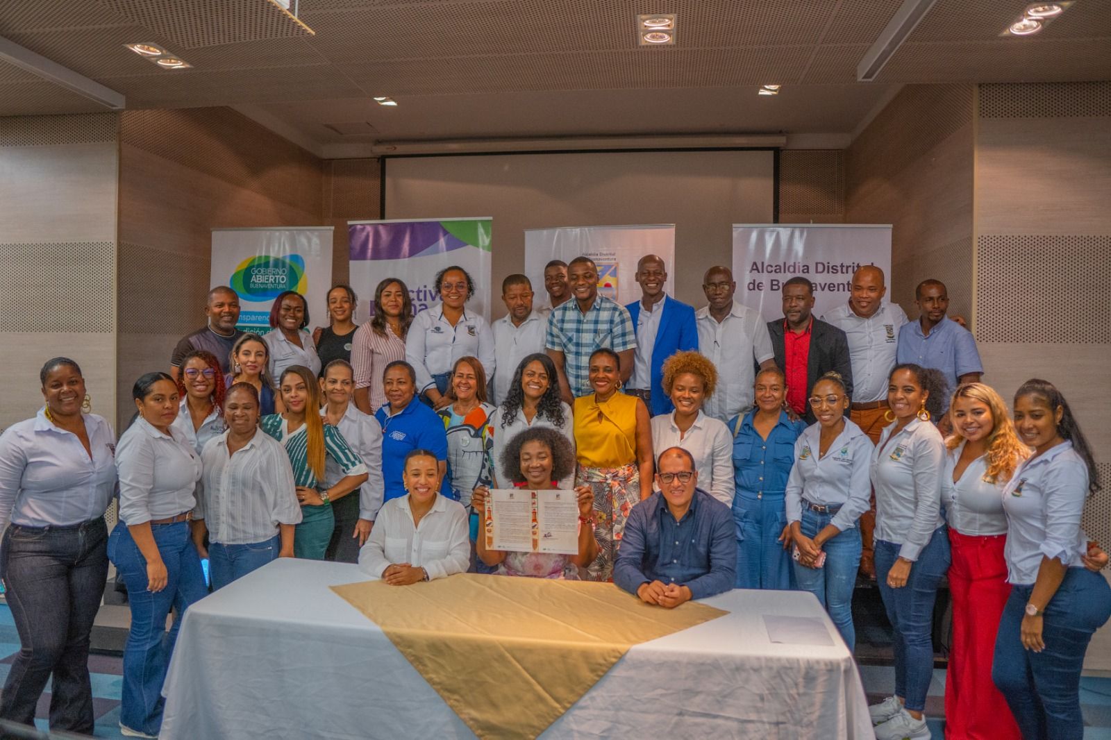 Alcaldía de Buenaventura se compromete con el gobierno abierto y la participación ciudadana