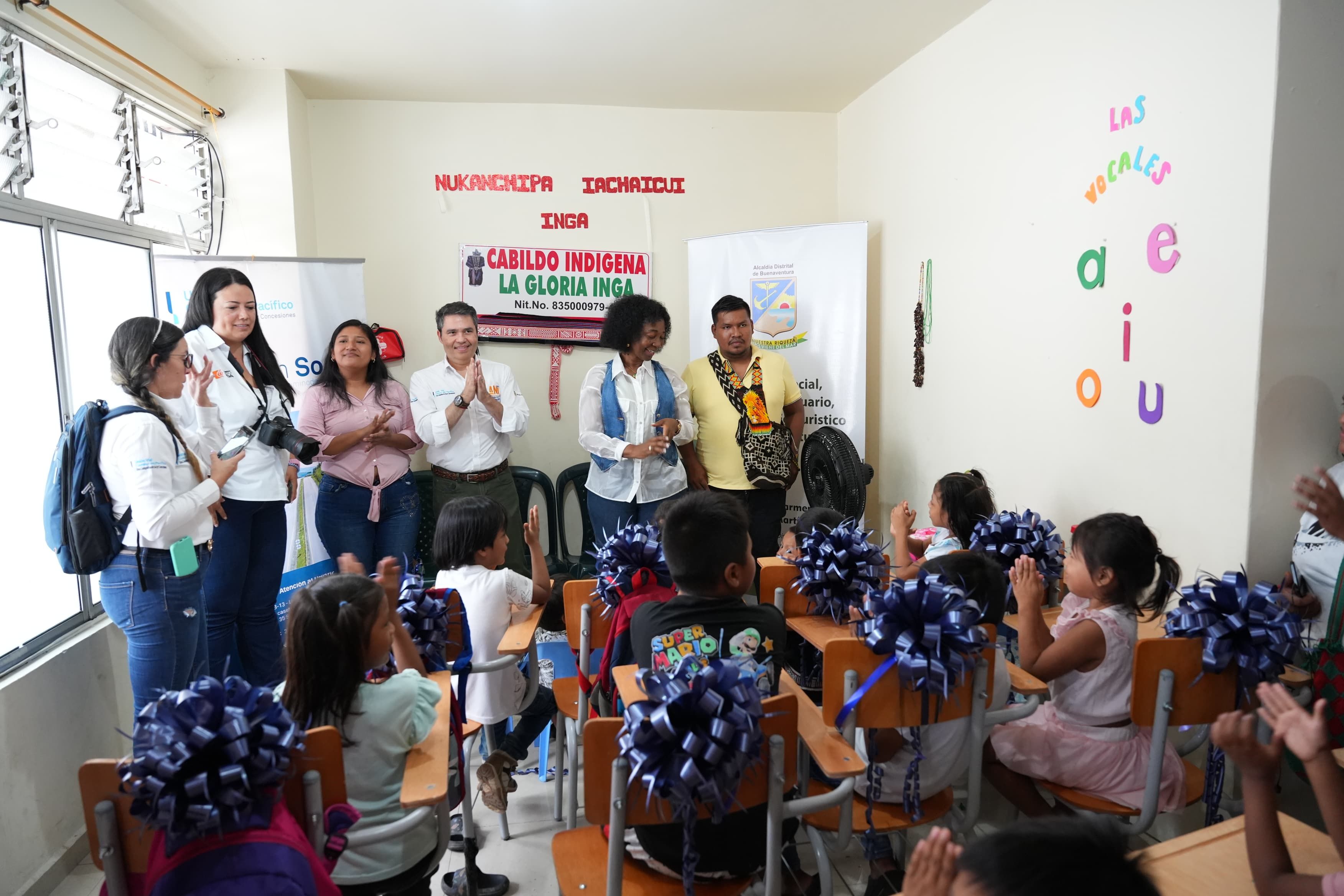 Sede educativa Nuestra Enseñanza del pueblo Inga recibió pupitres de Unión Vial