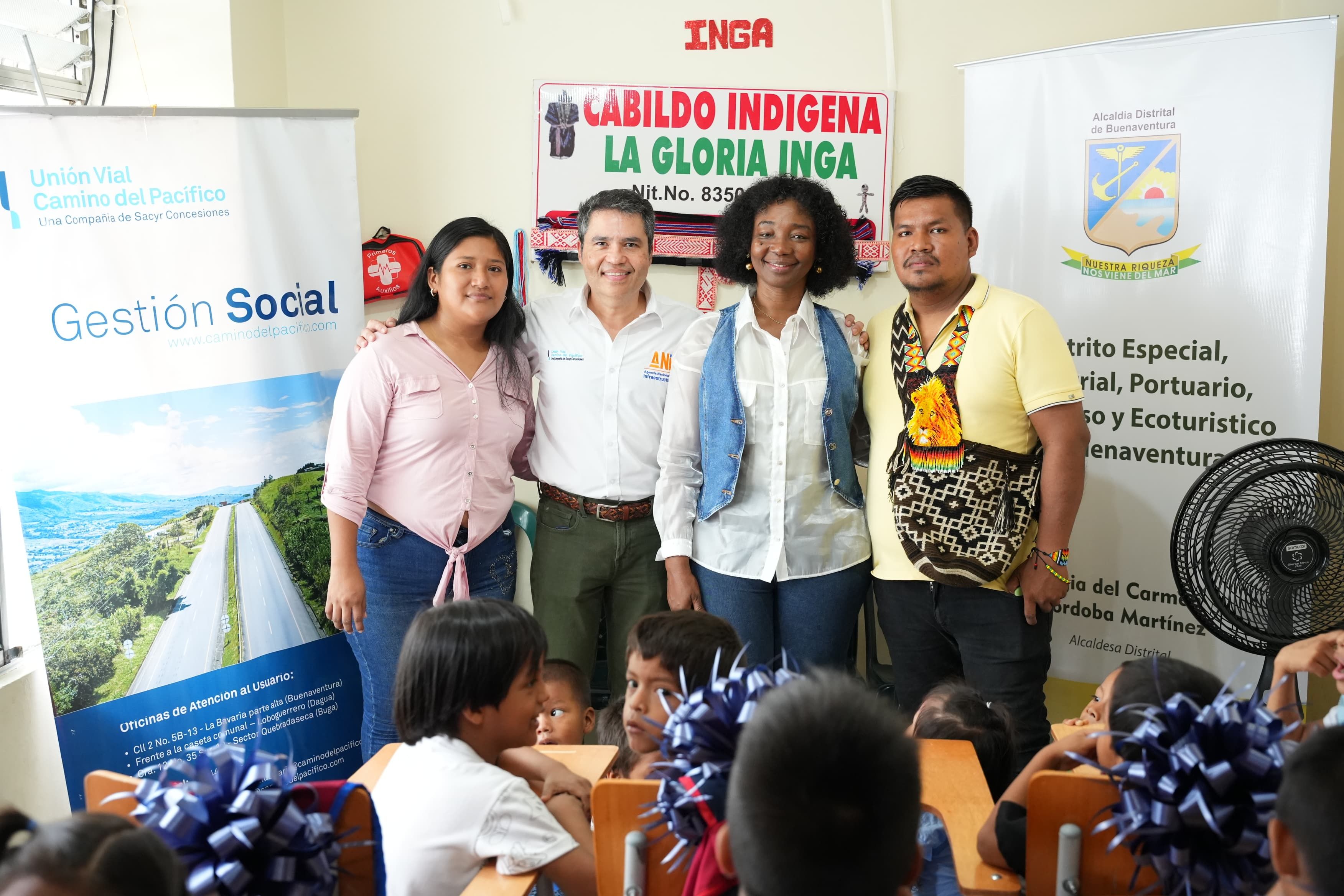 Sede educativa Nuestra Enseñanza del pueblo Inga recibió pupitres de Unión Vial