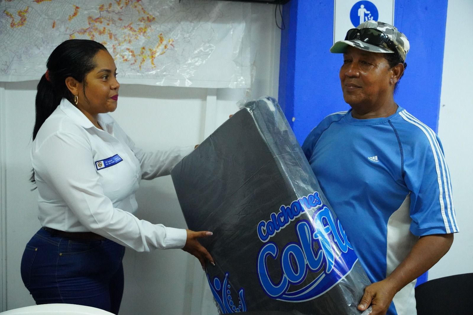 Se entregaron ayudas humanitarias a adulto mayor que perdió su vivienda en Buenaventura