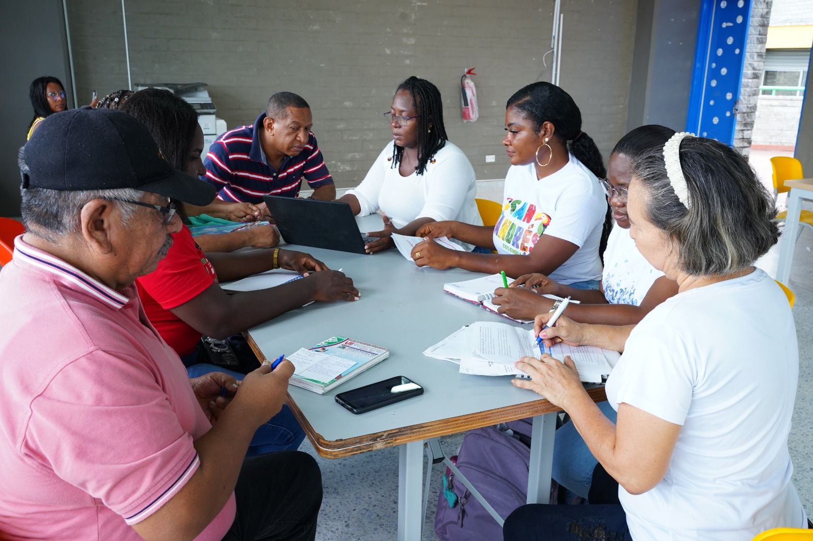Tutores del Programa Todos a Aprender dieron taller a rectores y docentes de la Zona Etnoeducativa No. 6