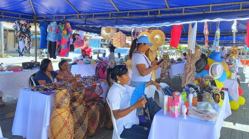 Feria de Emprendimiento impulsa economía local en Buenaventura