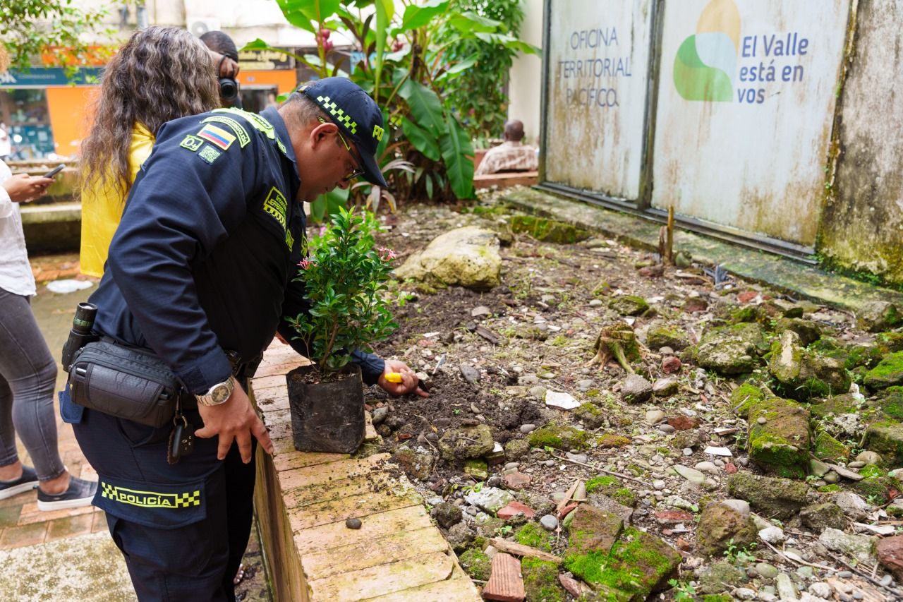Oficina Asesora de Paz realizó acto simbólico en el marco del Día Nacional de la Memoria y la Solidaridad con las Víctimas del Conflicto Armado.