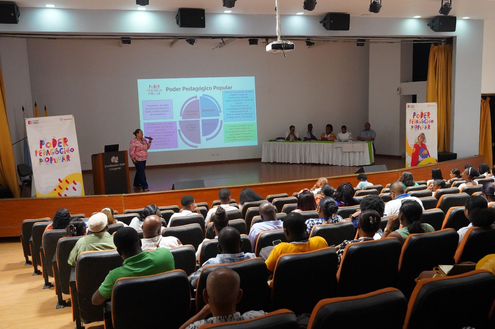 Rectores, docentes y estudiantes participaron del Encuentro Territorial Poder Pedagógico Popular organizado por el Ministerio de Educación