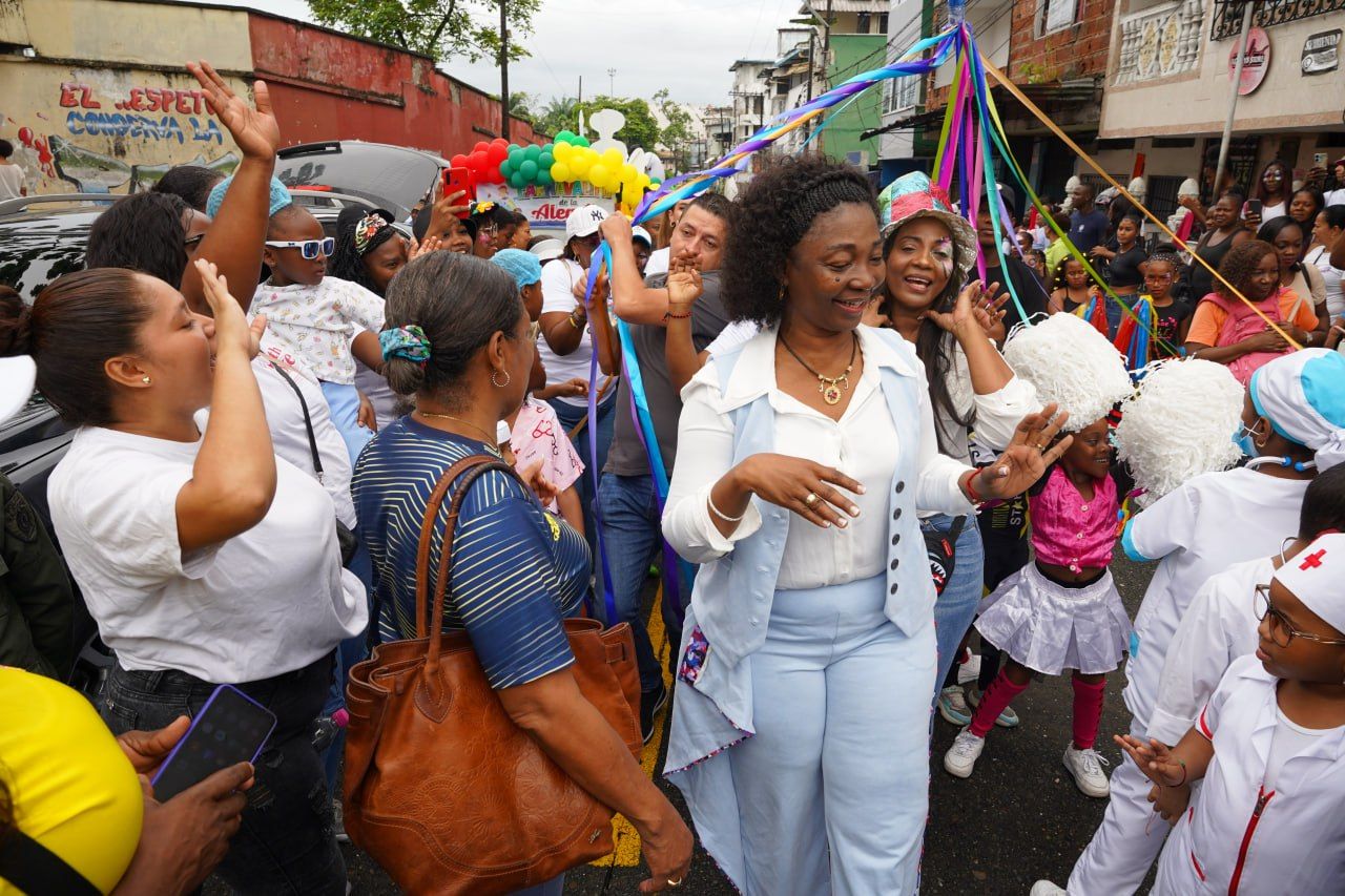 Miles de niños participaron en el Carnavalito de la Alegria realizado por la Alcaldía