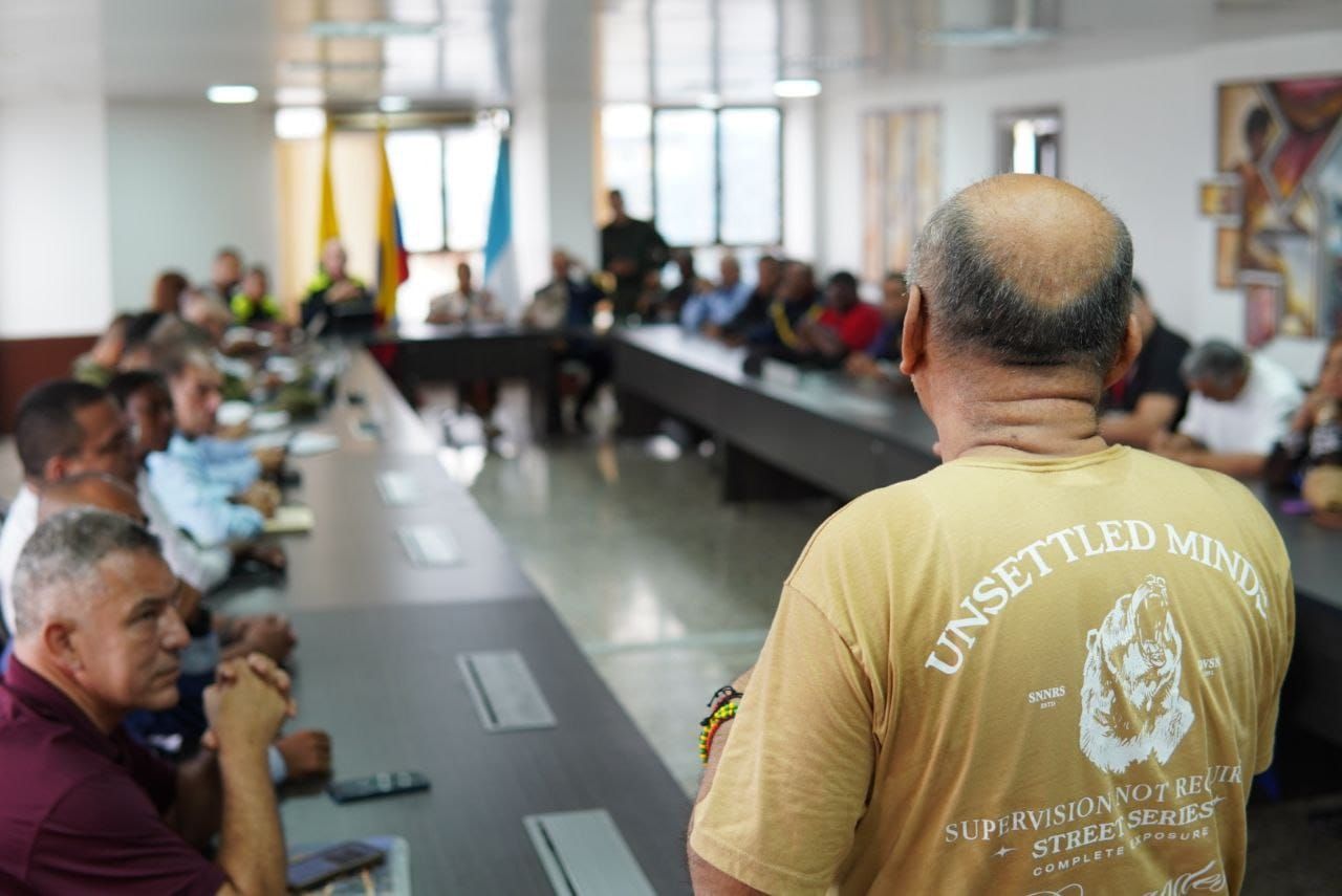 Alcaldía Distrital, transportadores y Policía Nacional amplían red de apoyo para mejorar seguridad para este gremio en Buenaventura