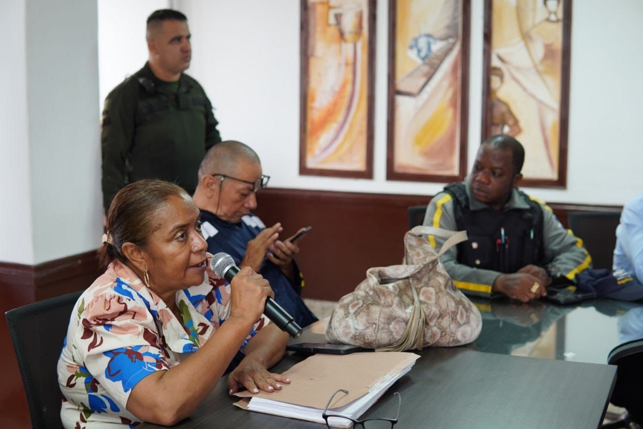 Alcaldía Distrital, transportadores y Policía Nacional amplían red de apoyo para mejorar seguridad para este gremio en Buenaventura
