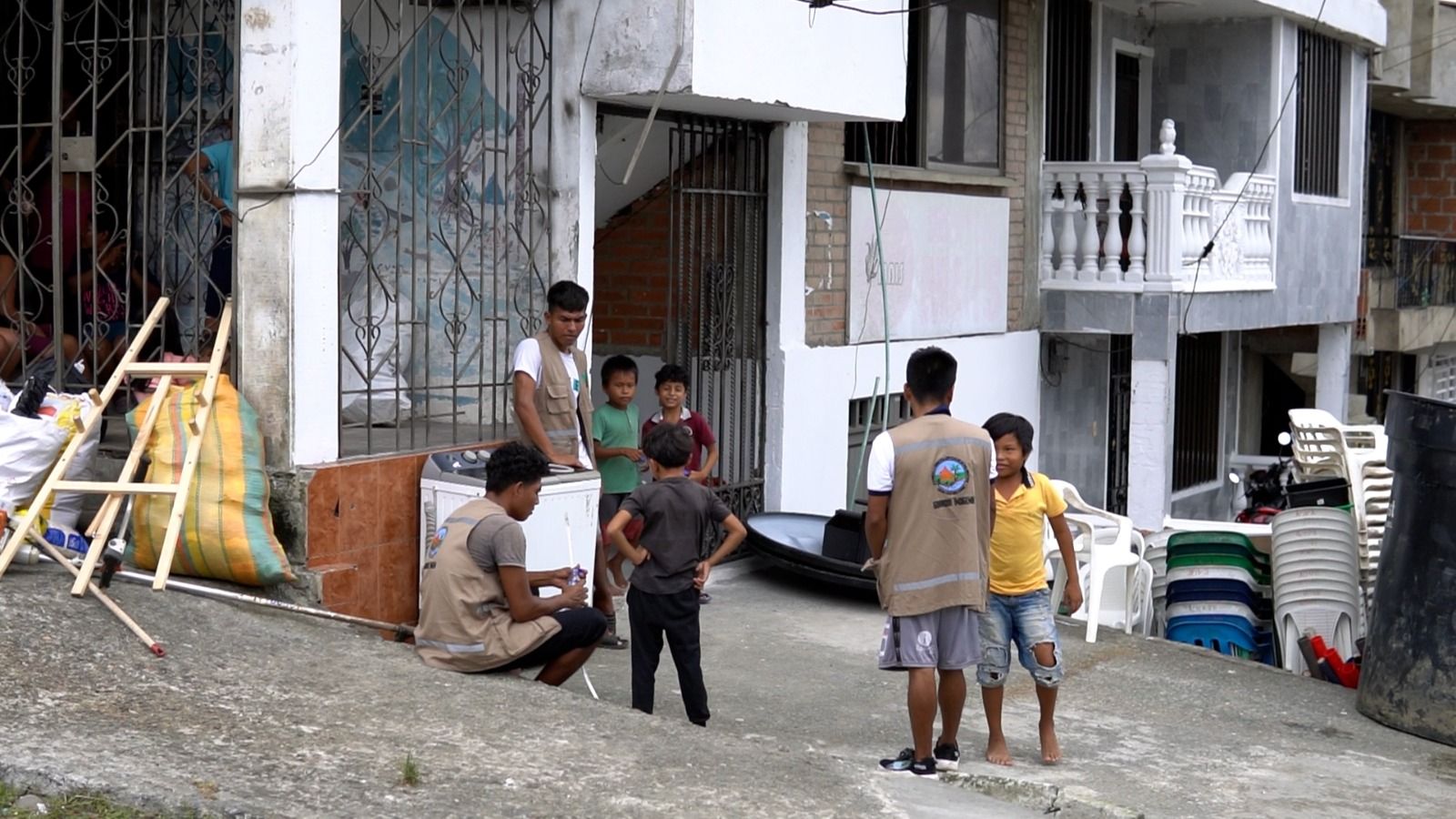 Trasladan de lugar a 18 familias desplazadas de la comunidad Indígena Valledupar