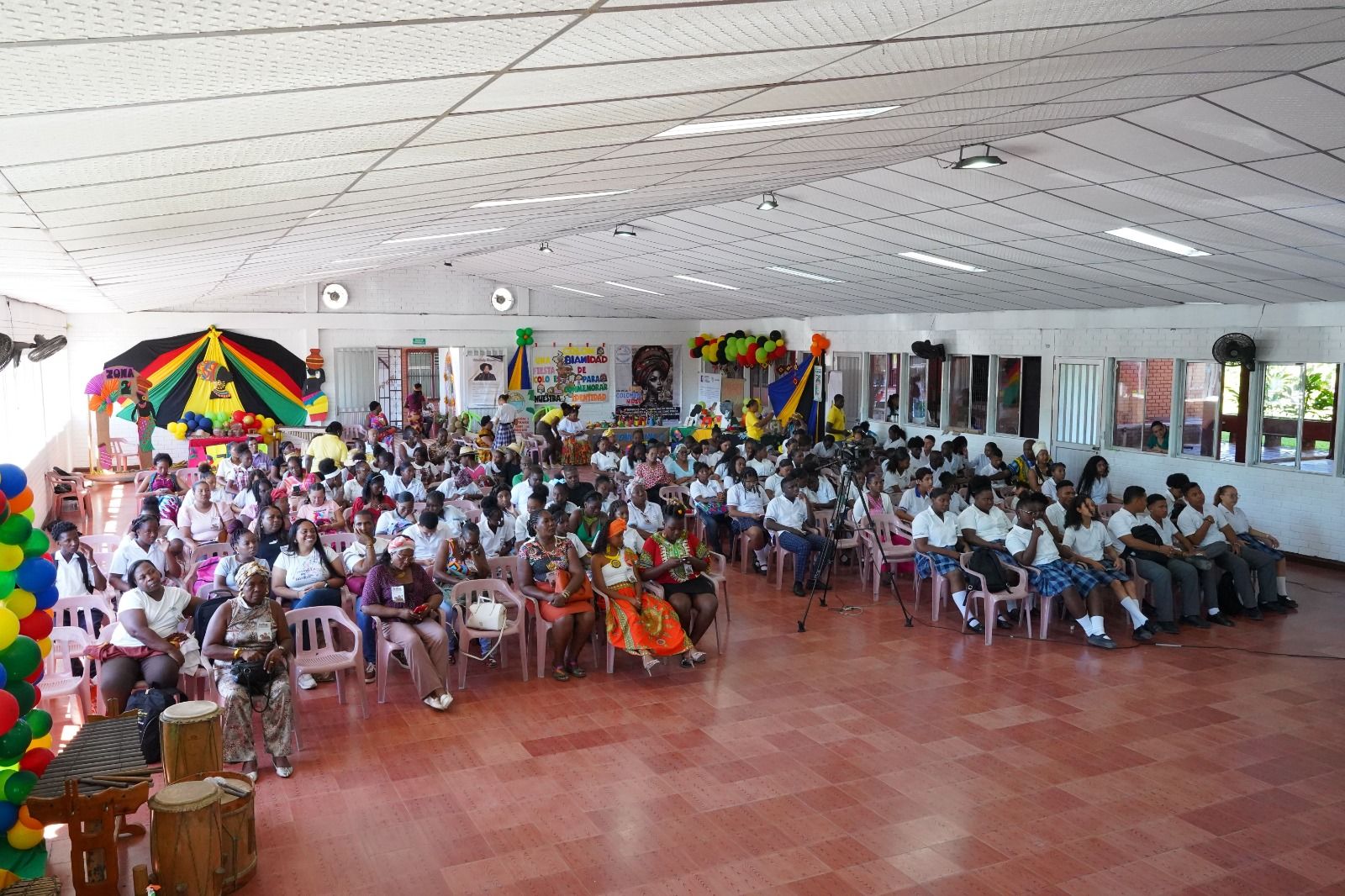 Masiva asistencia tuvo el Foro de la Afrocolombianidad realizado por la Alcaldía Distrital