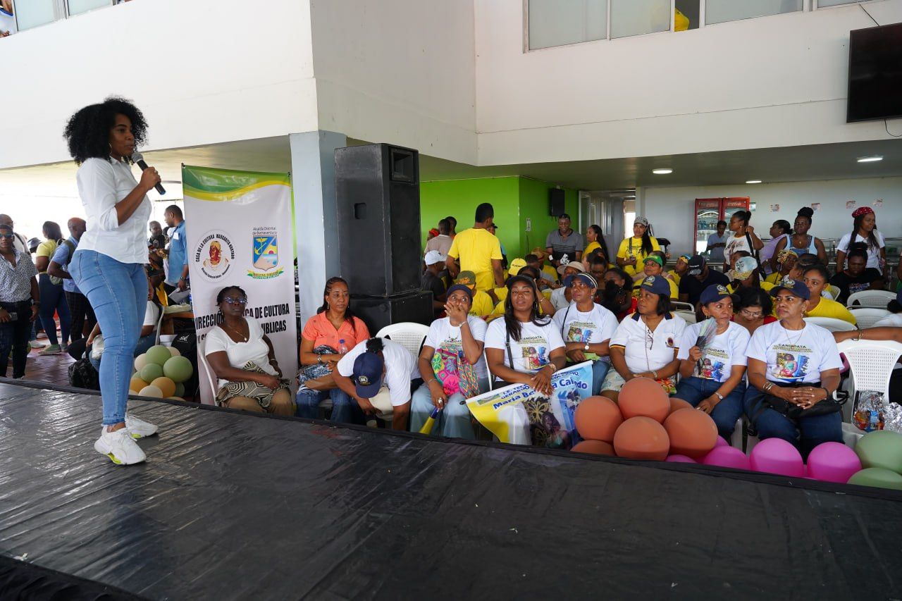 Participación masiva de docentes en la elección de la Reina de los Maestros en Buenaventura