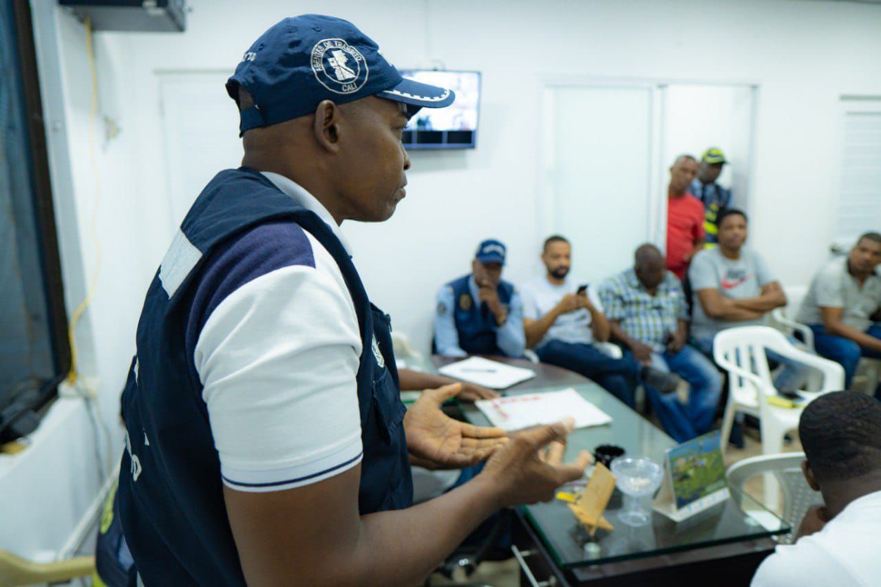 Avanzan en la socialización de una nueva ruta de transporte público en Buenaventura