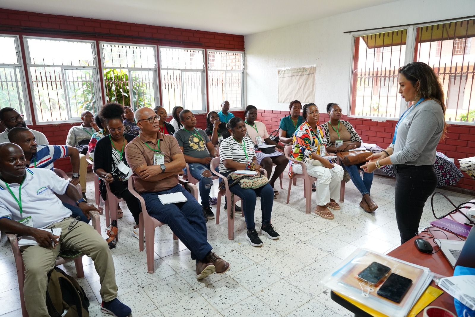 Representantes de la Fundación PROINCO capacitaron a rectores y docentes en Educación en Emergencia