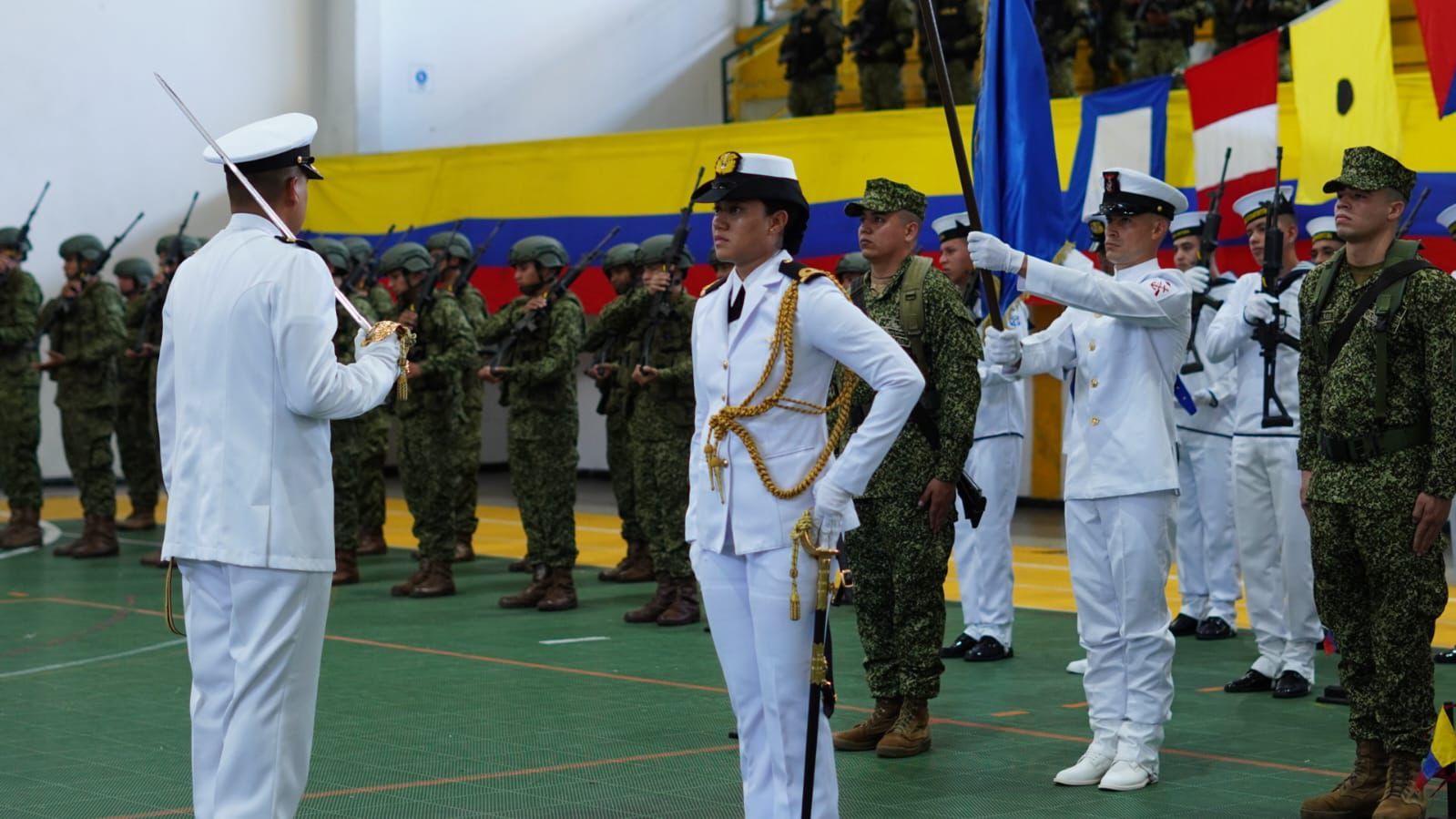 Un profundo agradecimiento dio la Alcaldesa al saliente comandante de la II Brigada