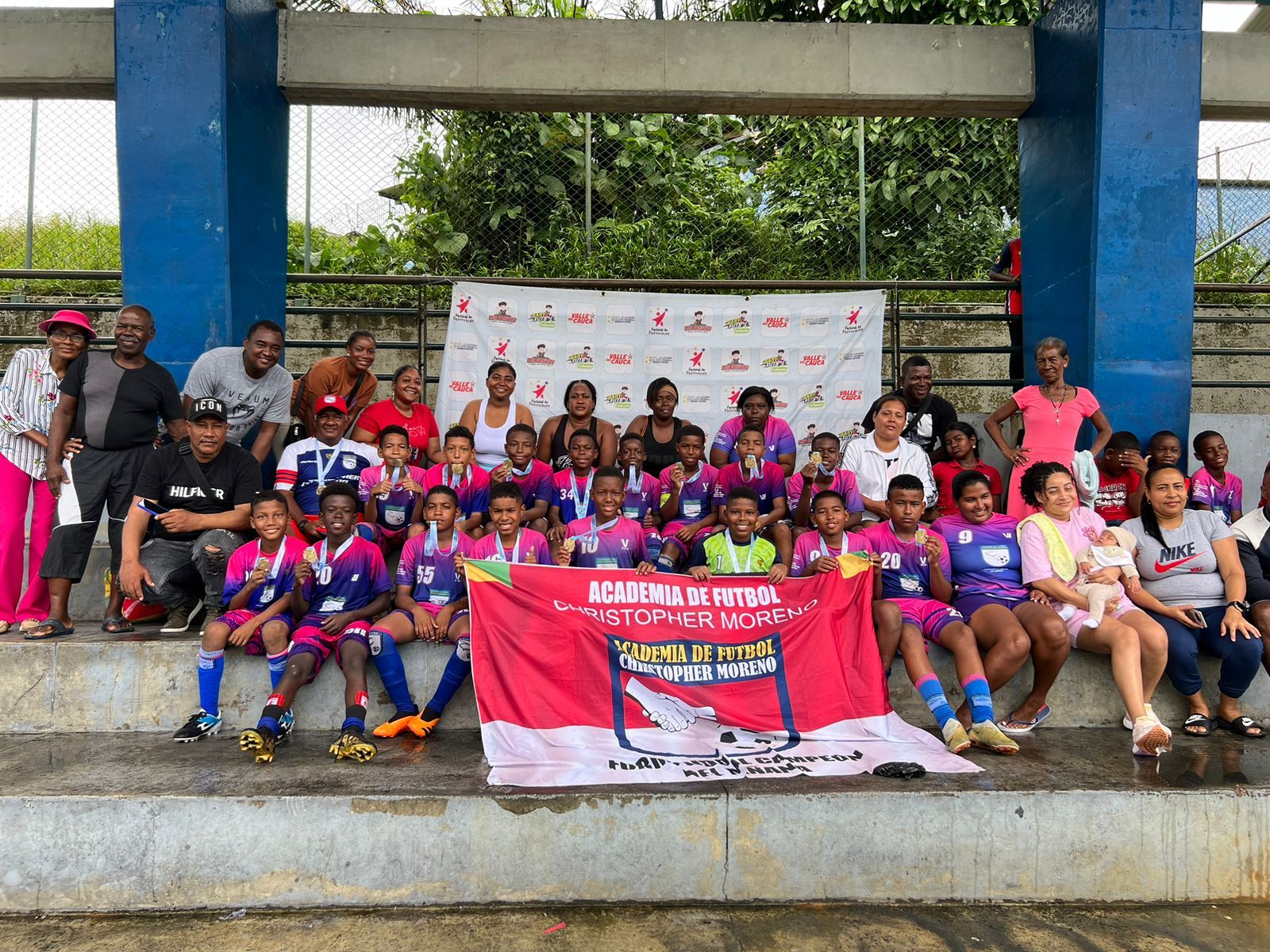 Academia Christopher Moreno campeón de Torneo Baby Fútbol realizado por el Inderbuenaventura