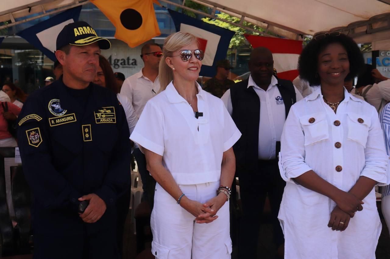 Gobernación del Valle entregó a la Armada Nacional equipamientos que permitirán mejorar las capacidades operacionales en el territorio