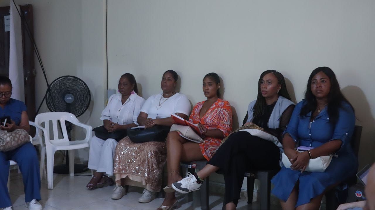 Alcaldía Distrital recibe apoyo de cooperantes italianos para la adecuación de la Casa para la Mujer en Buenaventura