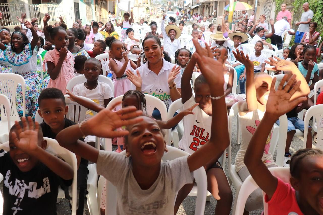 Tercera Retreta por la Paz se realizó con masiva participación en Buenaventura