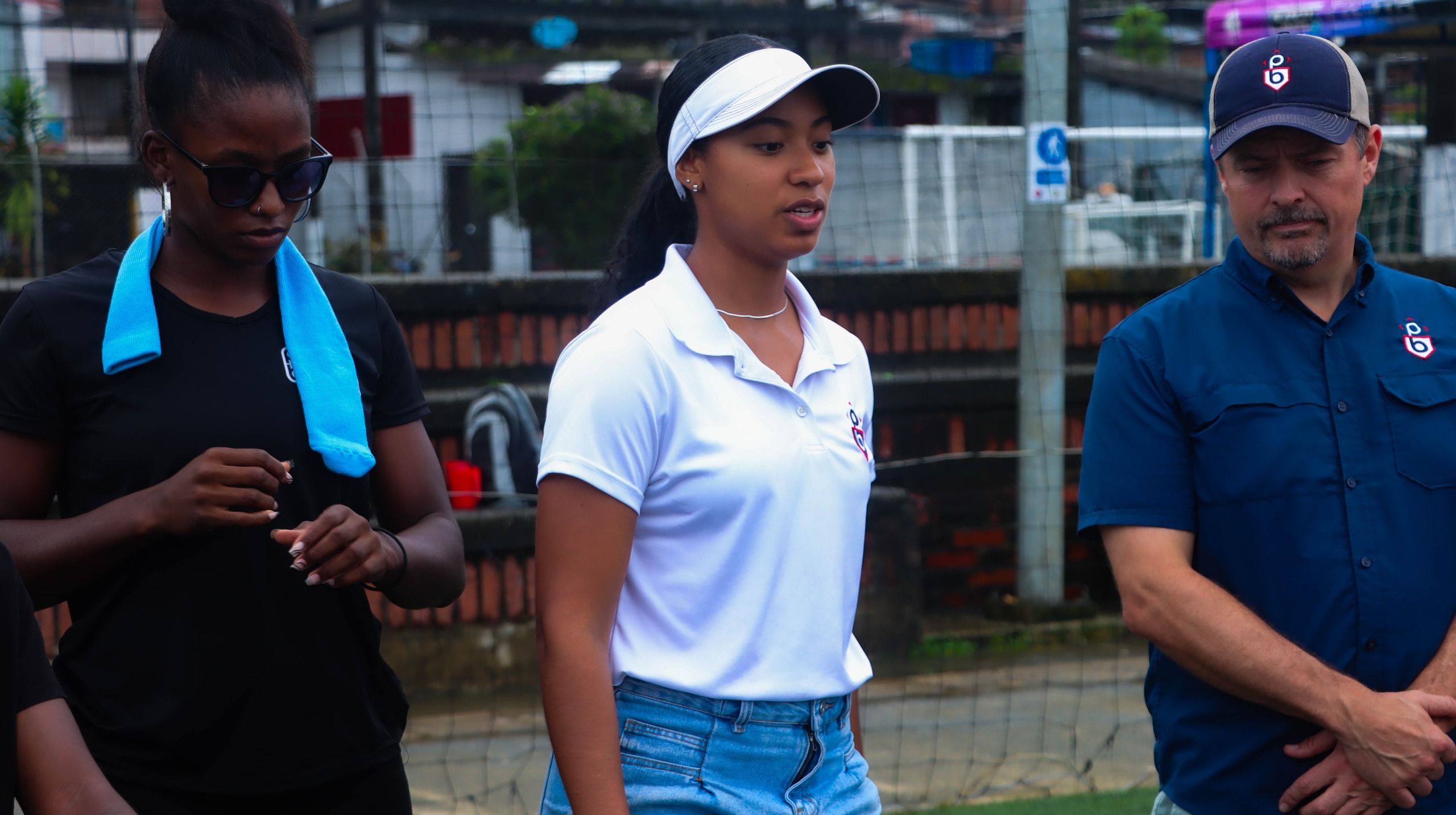 Organización internacional entrega implementos deportivos a la Selección de Béisbol de Buenaventura