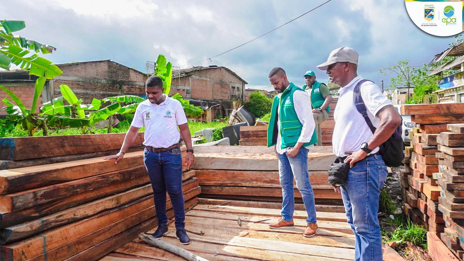 EPA gestionó donación de madera para familias afectadas por ventisca en Buenaventura